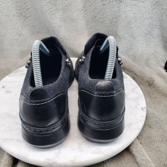 Clarks Shoes Womens Size 8 Black Leather Slip On Clogs - Picture 7 of 10